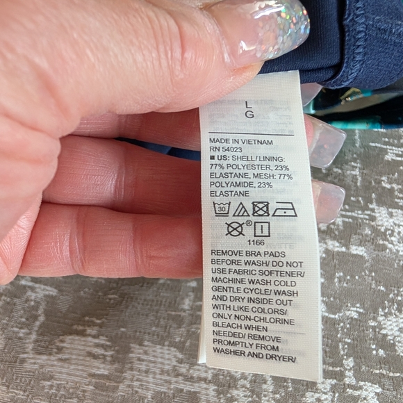 Old Navy Active Cropped Bra Tank NWOT - Picture 9 of 9